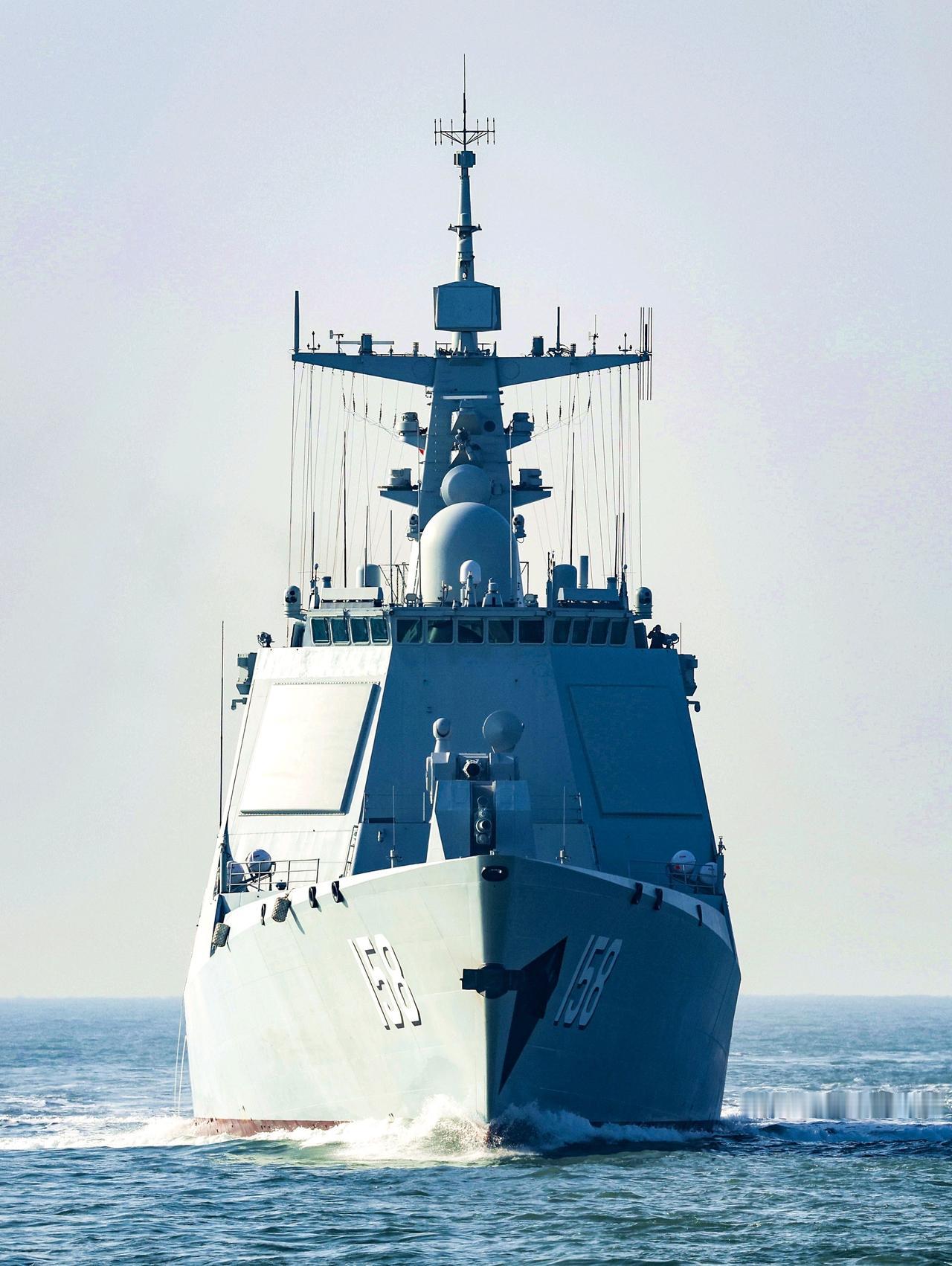 升级版052D-宿州舰，正面美照