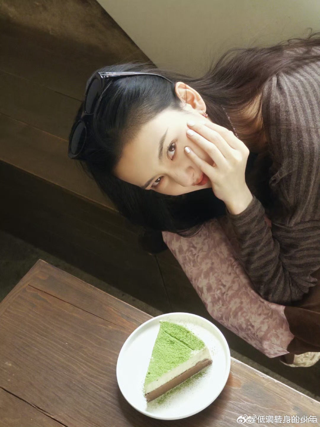 宋祖儿2025年《无忧渡》《折腰》这两部剧都是空降的，成绩都超好🐮 95花cv