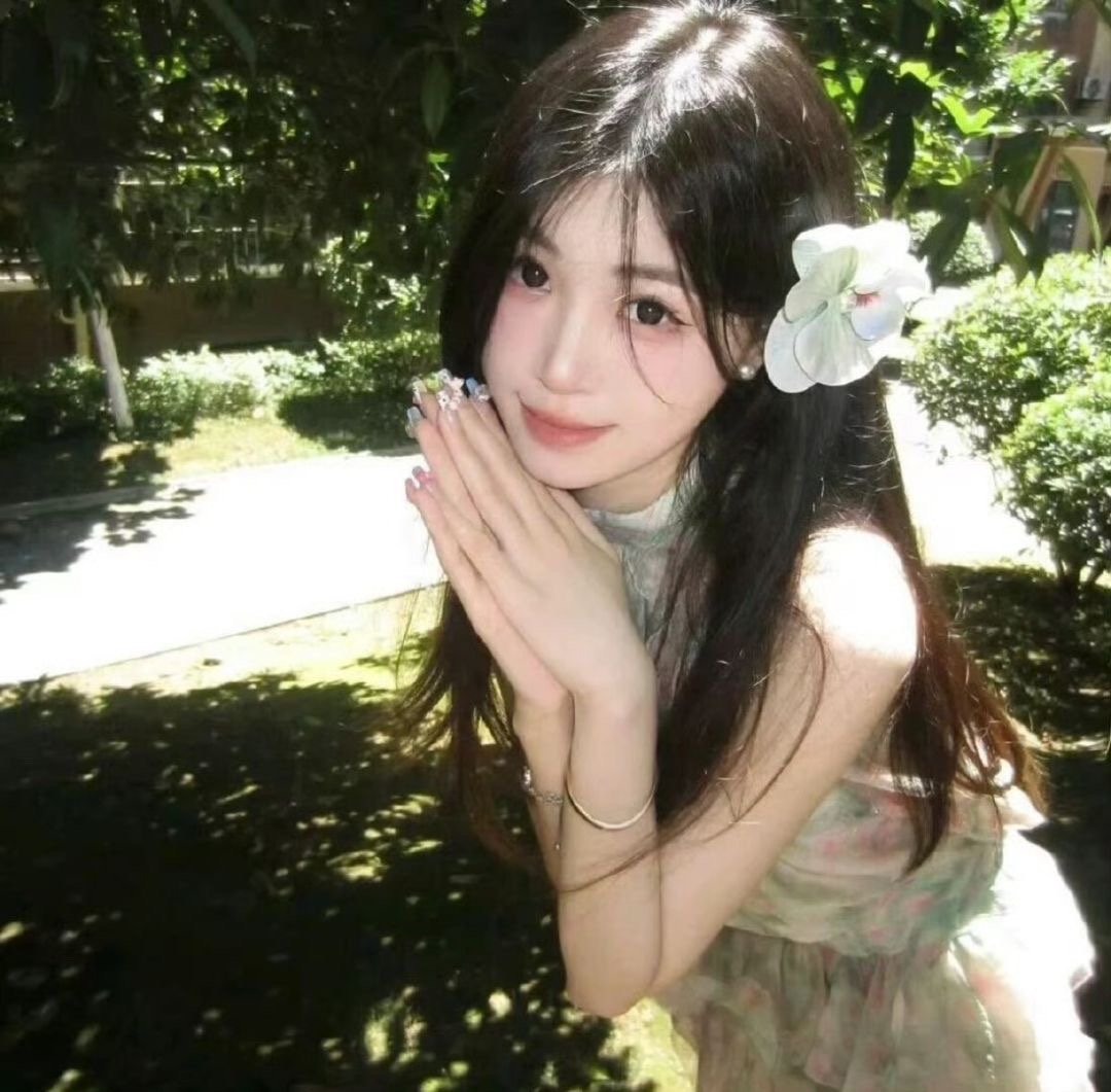 美女老婆贴贴#头像[超话]##女生头像##无水印女生头像# ​​​