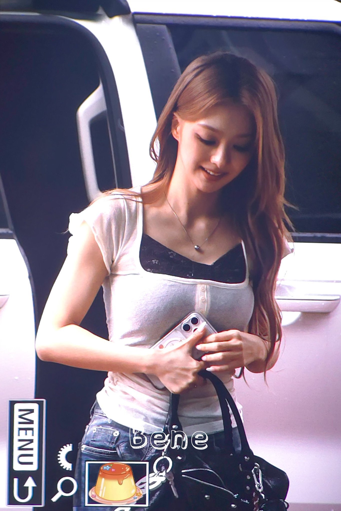 李娜炅 🐣蜜桃笑颜李娜炅 260721 行程上班/下班 饭拍预览©Bene_0