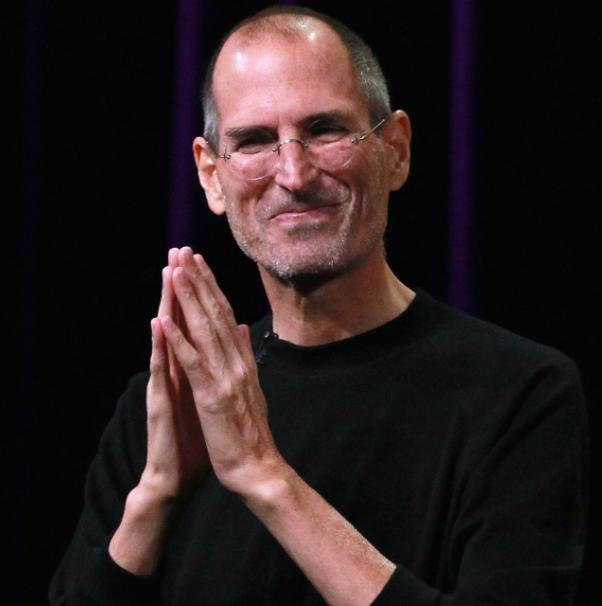 2003年乔布斯被检查出胰腺肿瘤，在对肿瘤细胞活体组织切片检查后，他的医生高兴地