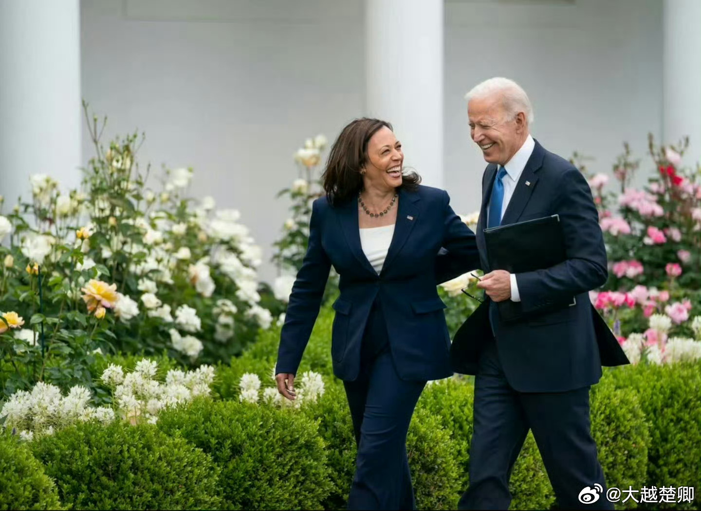美国民主党全国委员会发布败选分析报告，将哈里斯败选归结于拜登，因为拜登执政4年期
