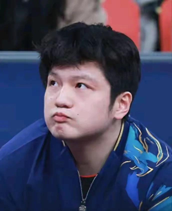 哈！哈哈！球迷呀，粉丝呀！理性一点儿好不好呢！，
樊振东昨天晚上回休息的地儿，寸