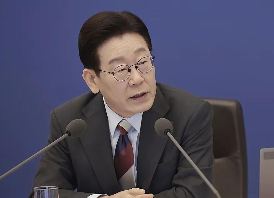 ​韩国总统李在明这时候兑现了承诺，一定要尹锡悦将牢底坐穿。这时候，由于法院上的正