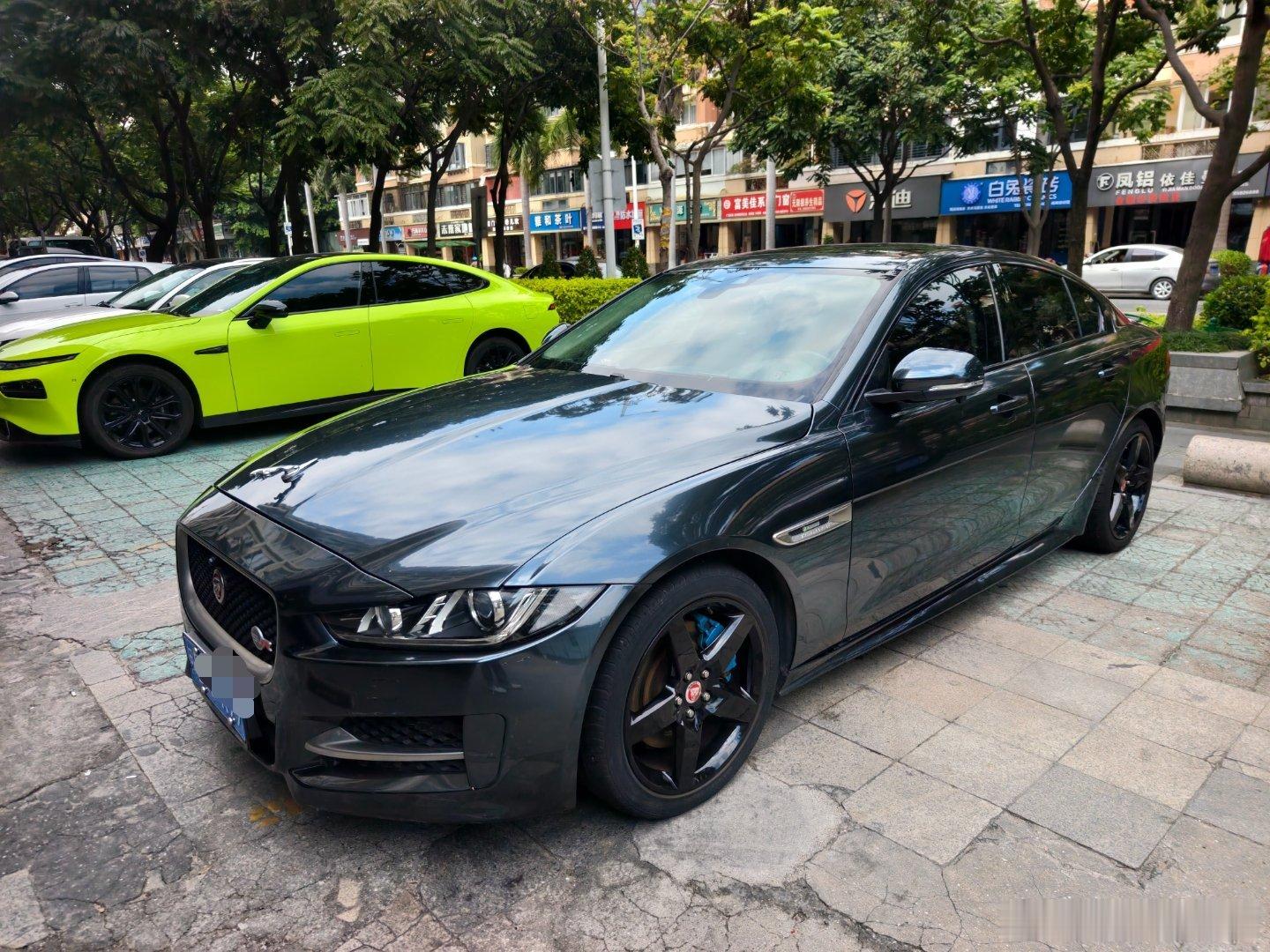 捷豹xe现在跟思域一个价了[流汗] ​​​