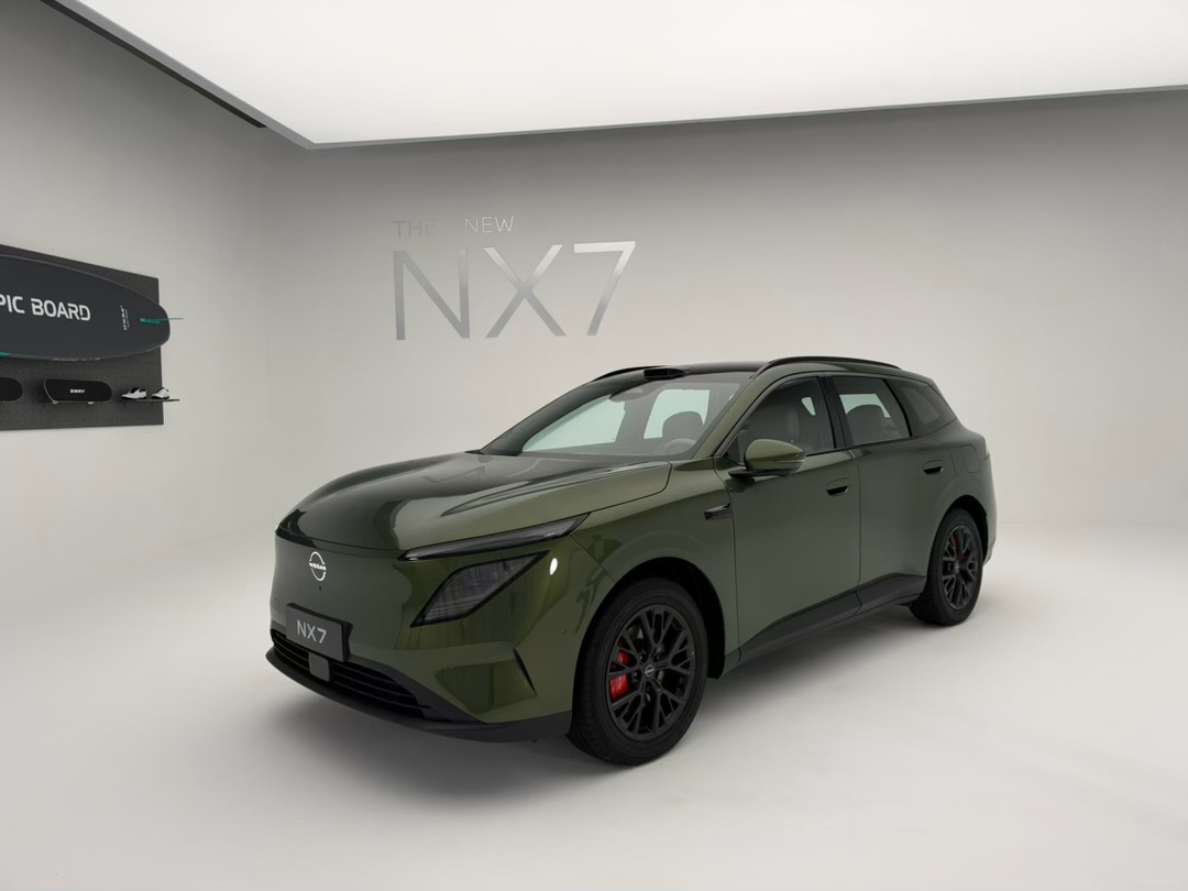 年轻人的第一台nx7 这四叶草绿的颜色完全长在我的审美上 ​​​东风日产nx7年