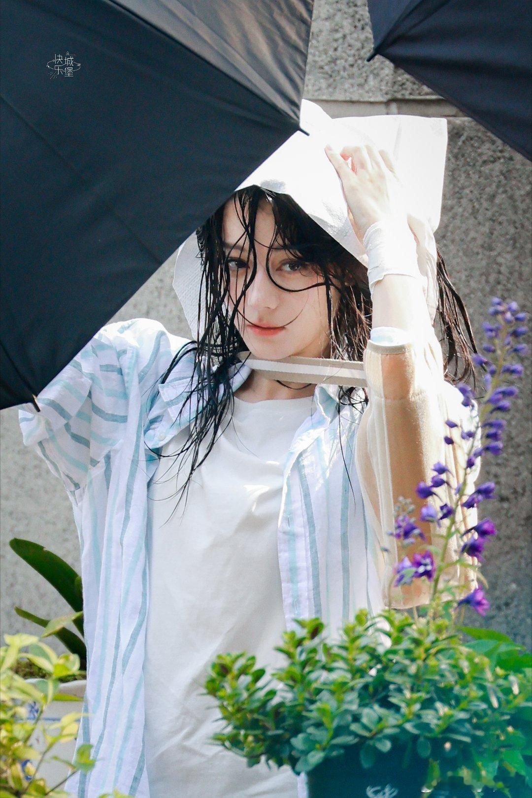 #迪丽热巴湿发路透#叫一声老公不过分吧[舔屏] ​​​