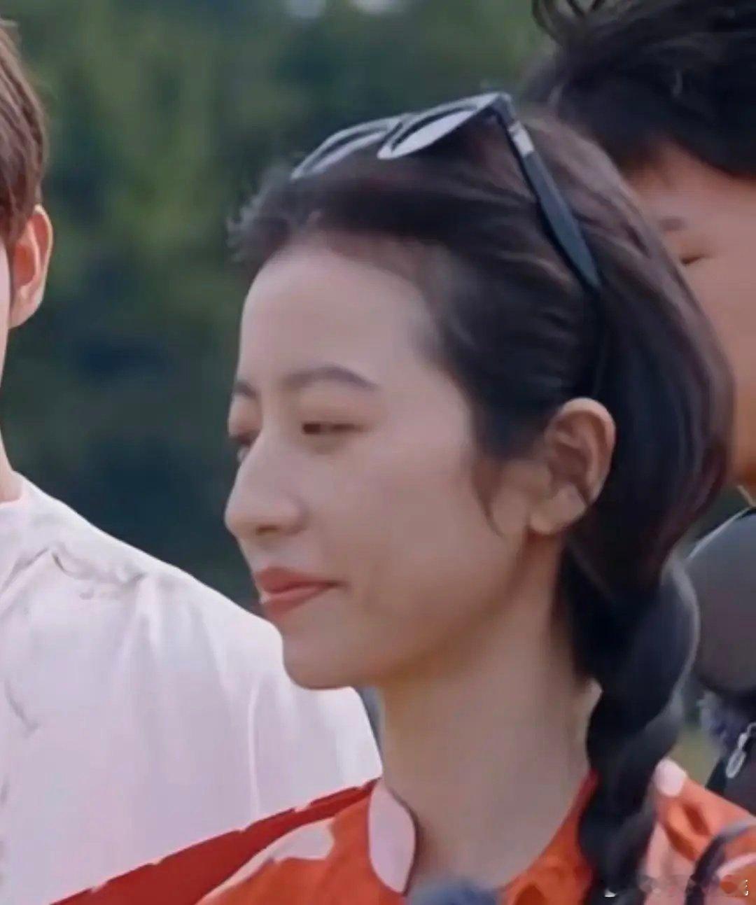 周雨彤真的好mean啊 ​​​