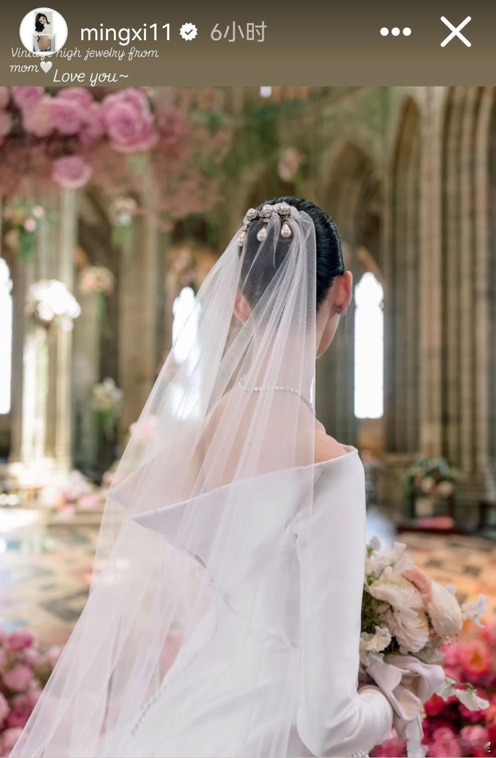 珠宝 感谢的提醒，奚梦瑶在ins上po图感谢婆婆梁安琪的古董珠宝，极大概率原属于