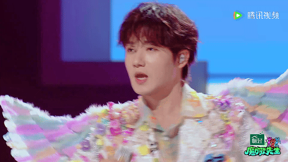 蒋敦豪杀马特风秋天不回来 蒋敦豪你啥情况啊哈哈哈哈！唱着《秋天不回来》突然变身葬