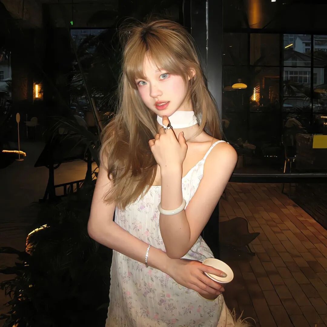 𝗪𝗲𝗖𝗵𝗮𝘁头像 ‖女生头像‖氛围感‖优质女头‖小众高级 ‖无水印女