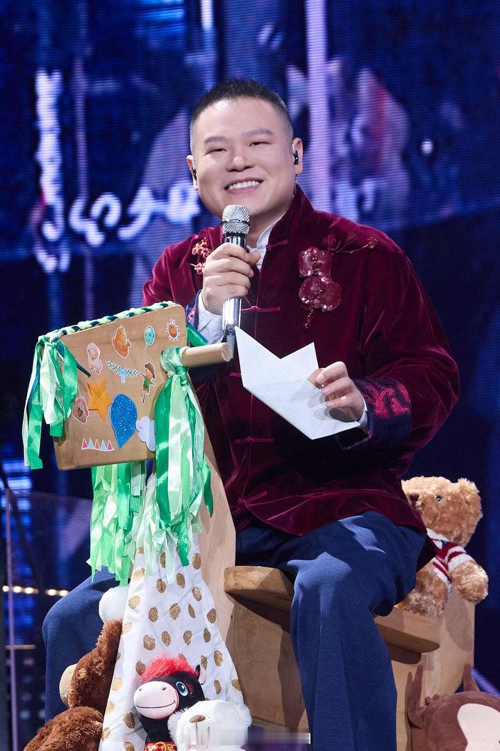 德云三十载山西千古韵郭德纲怀揣传承国粹的初心，与王惠合力打造两大戏曲阵地，鼓曲社