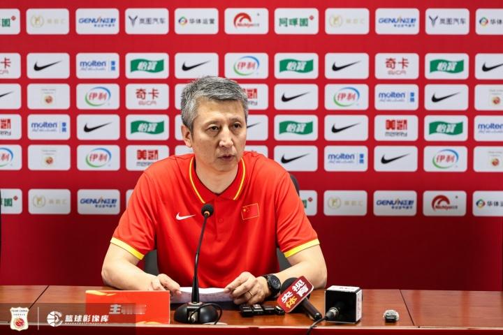 郭士强谈男篮再战菲律宾 谈到下一场对阵菲律宾时，郭士强表示：“首先我们打任何一个