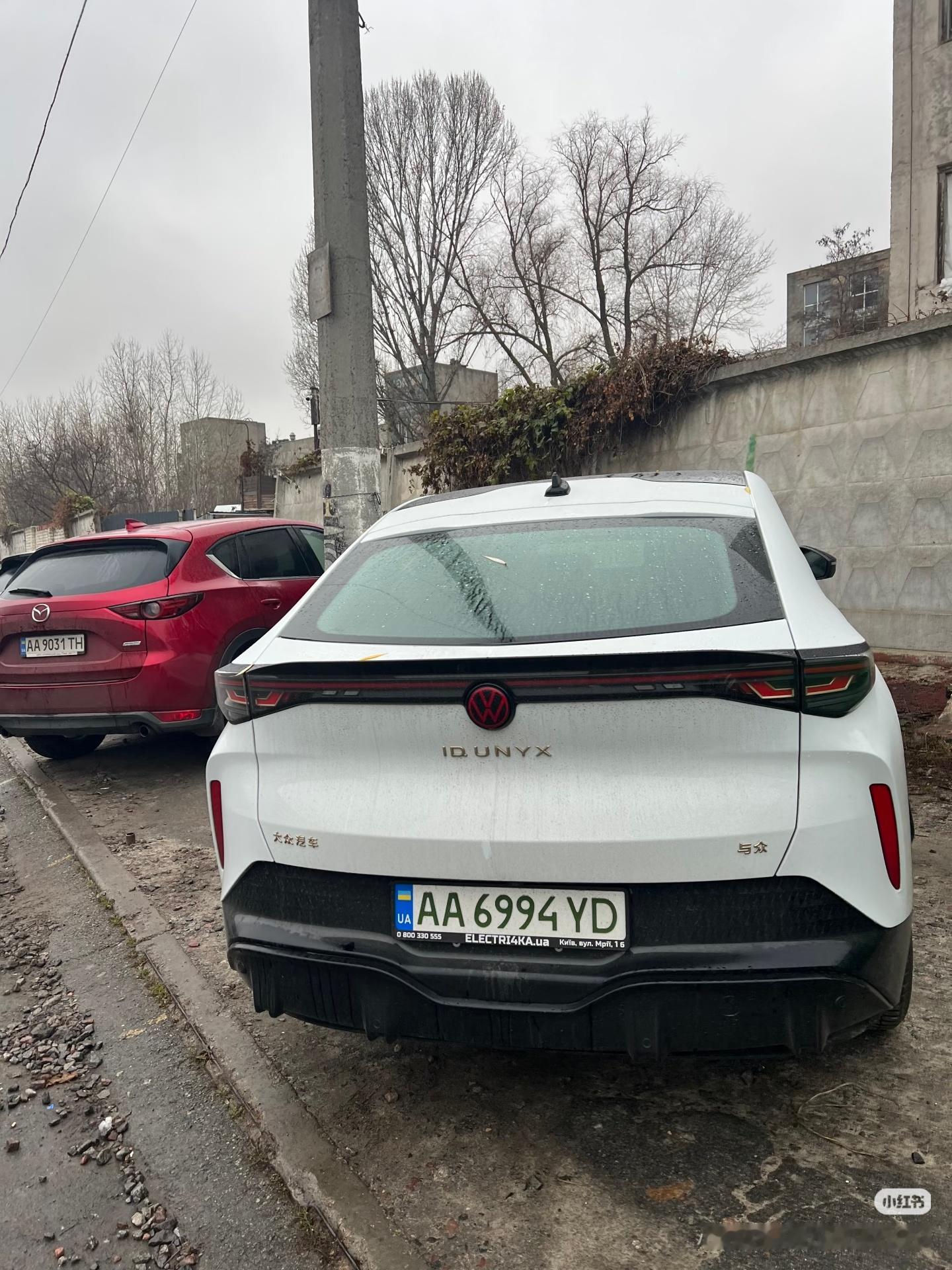 真没想到，乌克兰还有大众与众的车友让我百思不得其解的是，这车一看就是中规的，肯定