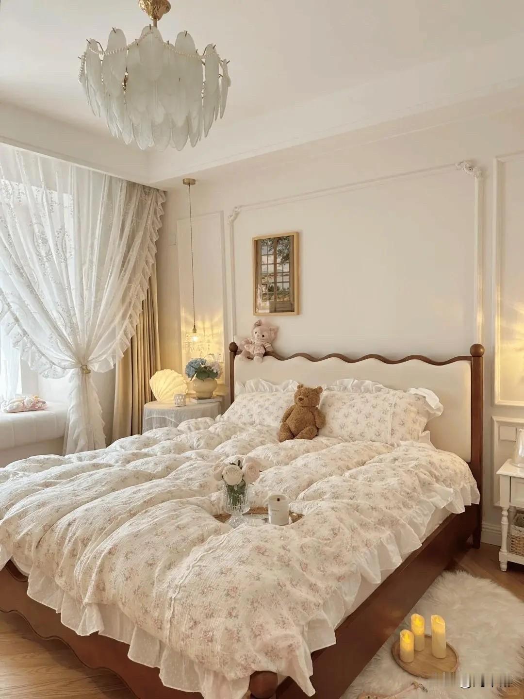 亲爱的床，
我要出一趟远门，
你在家里等着我，
我过年回来还睡你，
你在这里守好