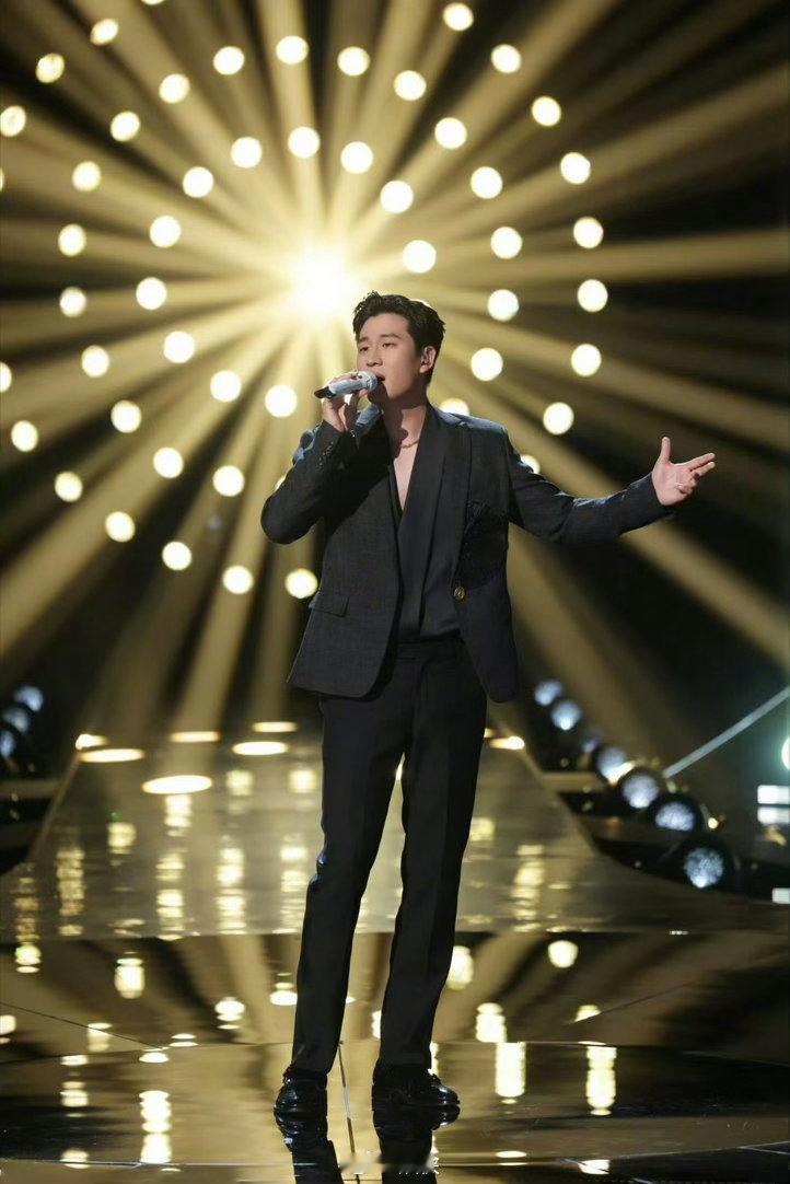 歌手2026同期在播音综开分TOP1 歌手2026实力真的在线，全开麦无修音，舞