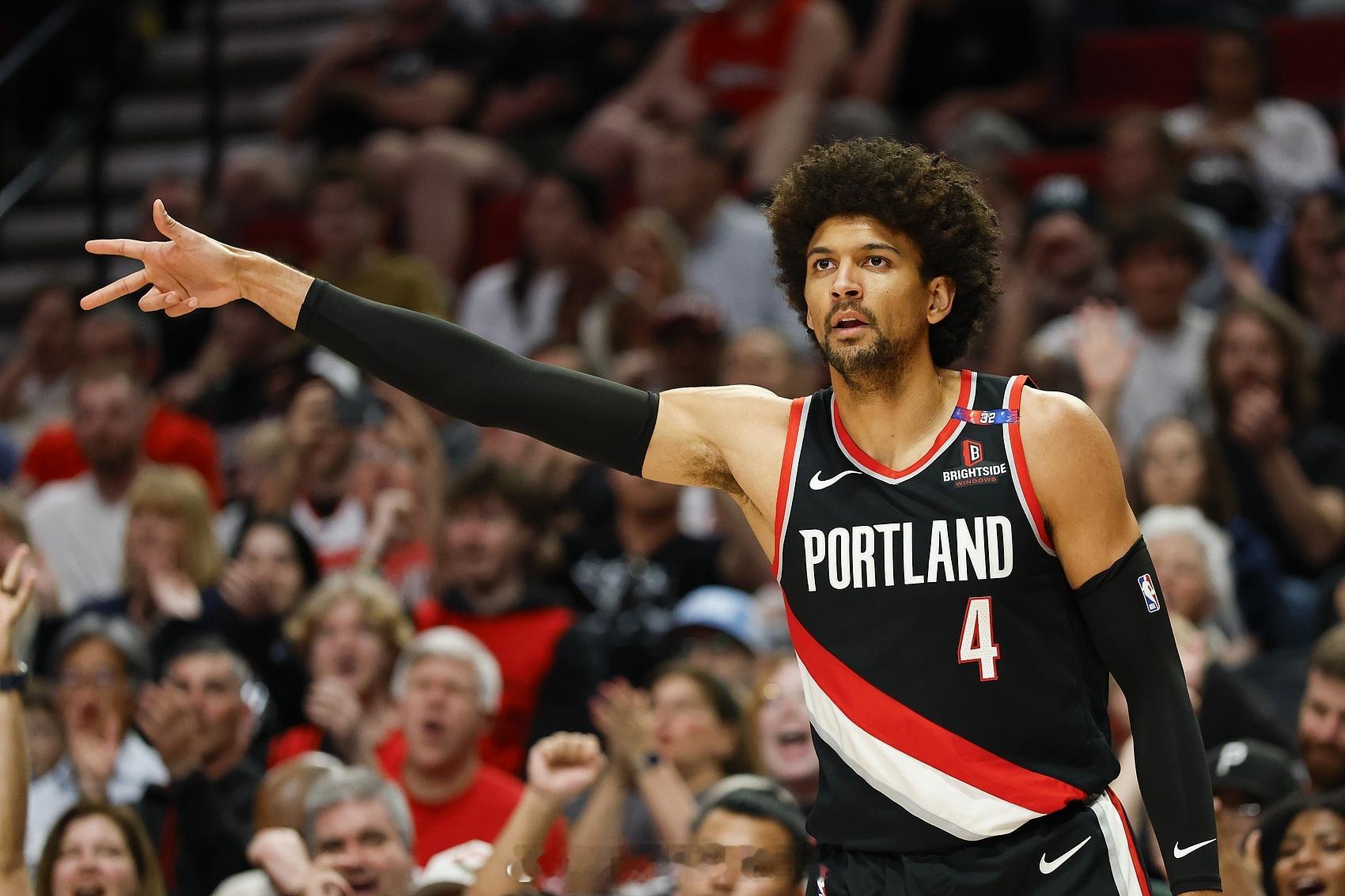 据Rob Murrows报道，塞布尔正在与开拓者进行合同买断。NBA买断市场