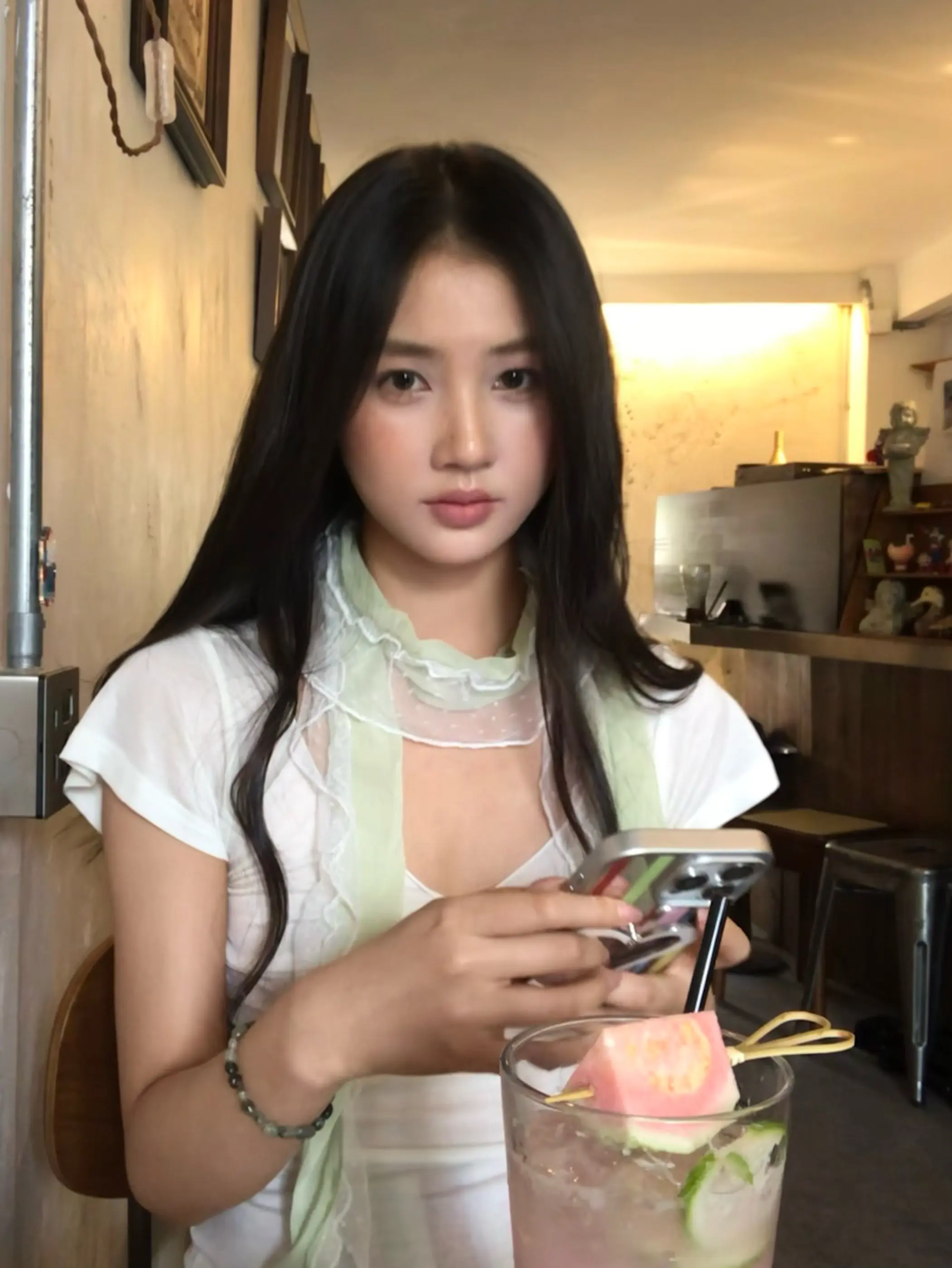 咖啡店坐坐。