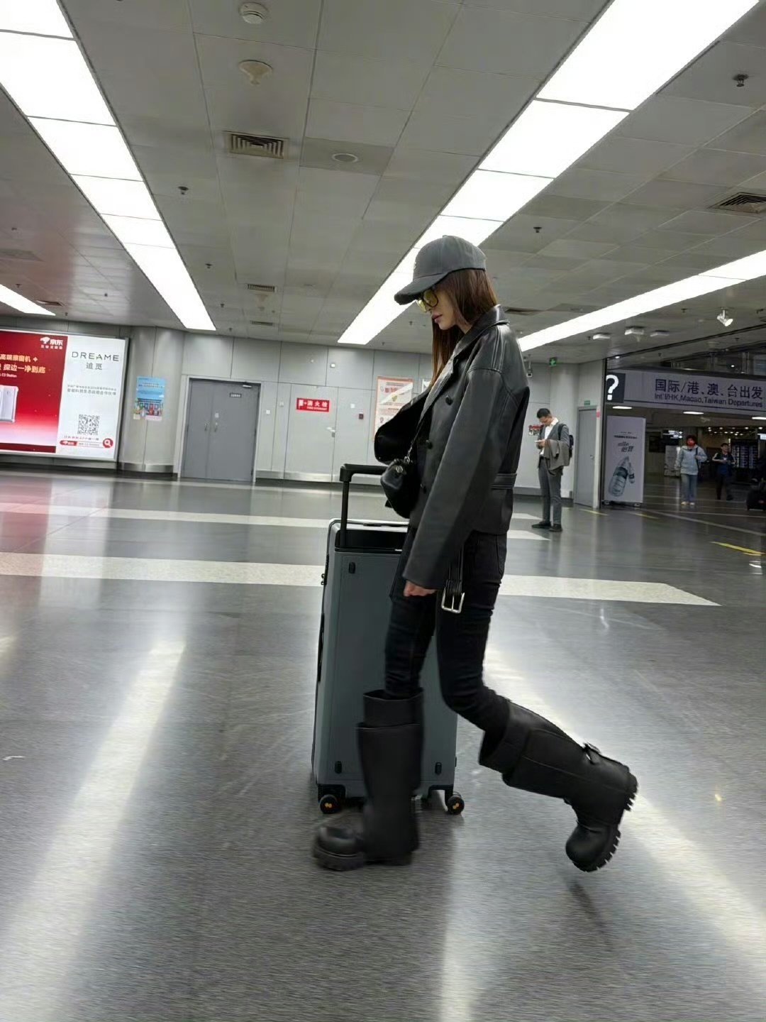 李小冉希望初舞台别摔跤乘风2026定档 姐姐别紧张呀，你本身就足够优秀，坐等舞台