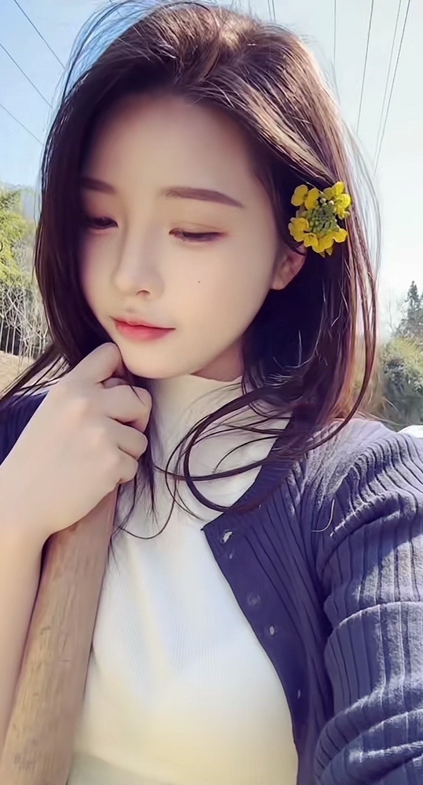 兄弟姐妹们早上好～新的一天开始啦！开盘前给东哥点点赞+评论888，别假装看不见！