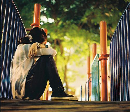 父母病了，一个儿女真的能累死

【曾经看到过病房的一个场景】

两个老人是临床，