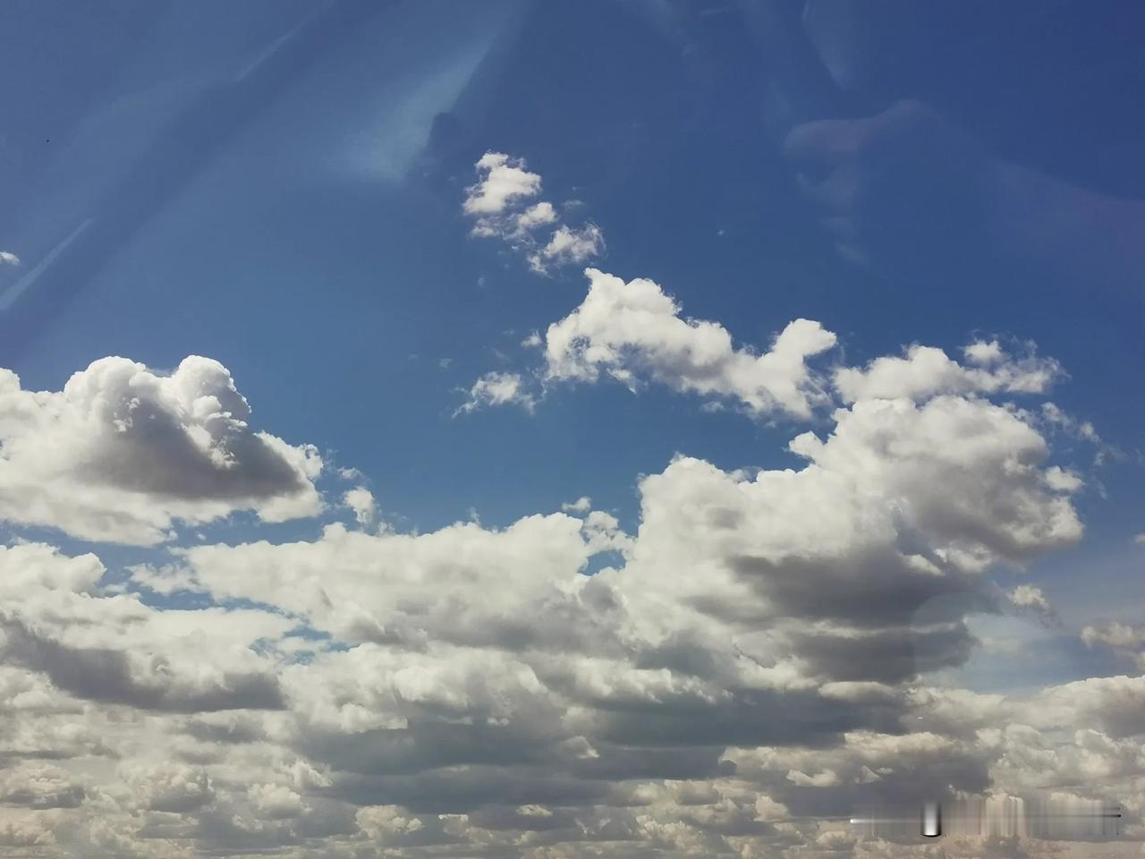 随手拍一张你所在城市的蓝天景色