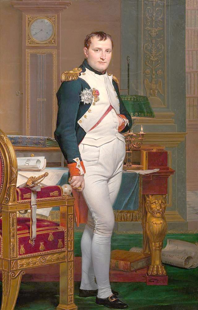 只要，拿破仑赢了，就能说他统一欧洲贡献巨大，但是他输了，欧洲人的血就白流了。
