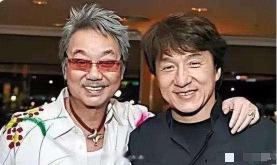 邓光荣指着成龙骂“你这小子，我忍你很久了！”成龙听到后冷笑道：“那你就继续忍着吧
