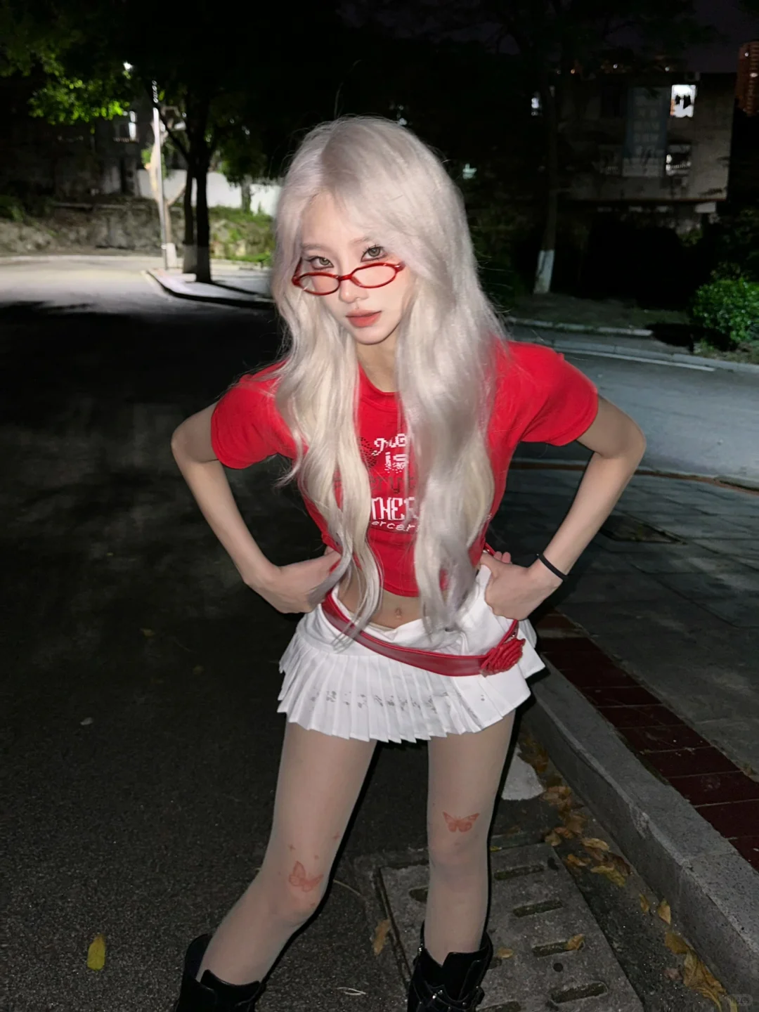 明艳的红炙热而浪漫