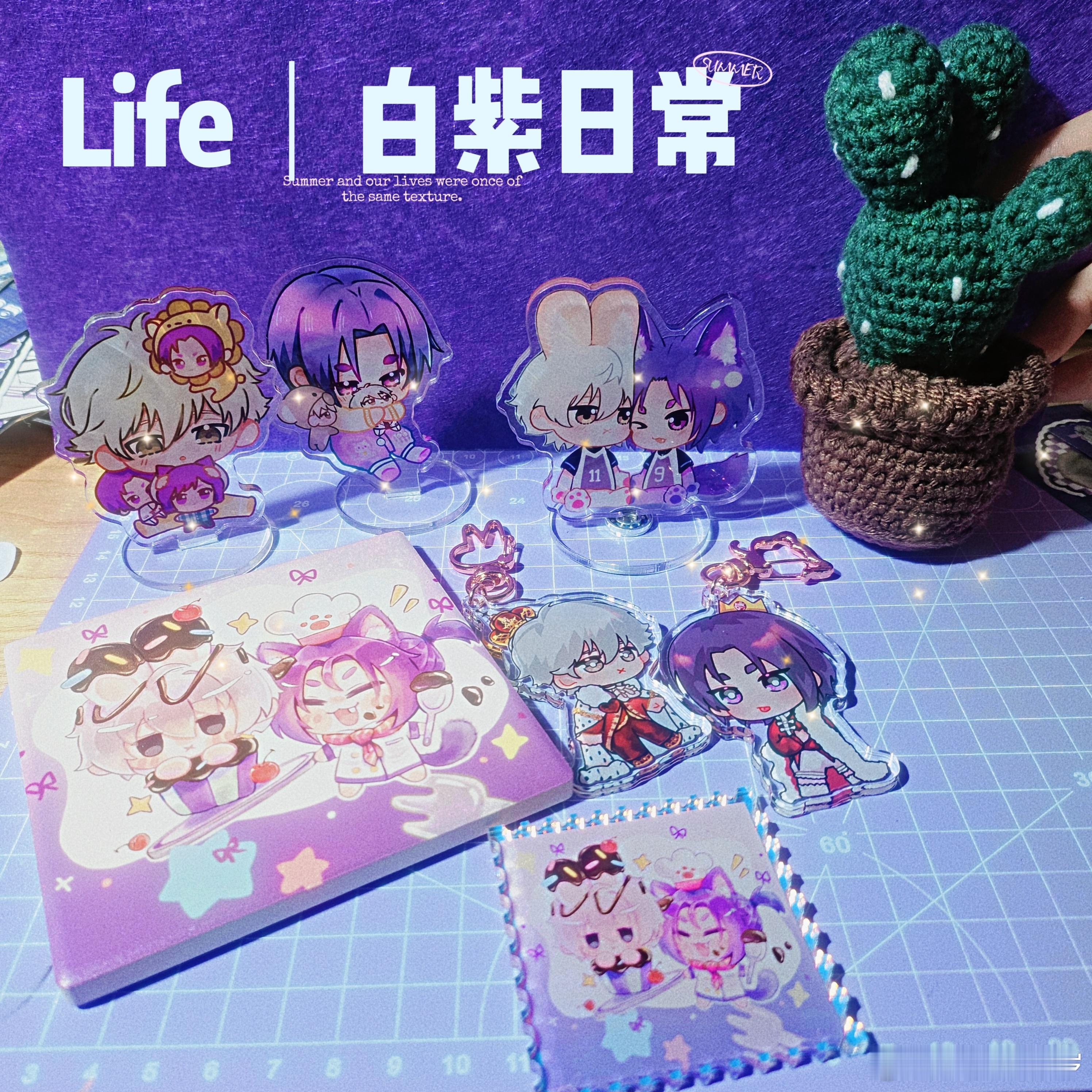 #凪玲[超话]#今天收到了的#凪玲# 无料大礼包！！好多亚克力拿在手里好幸福[可