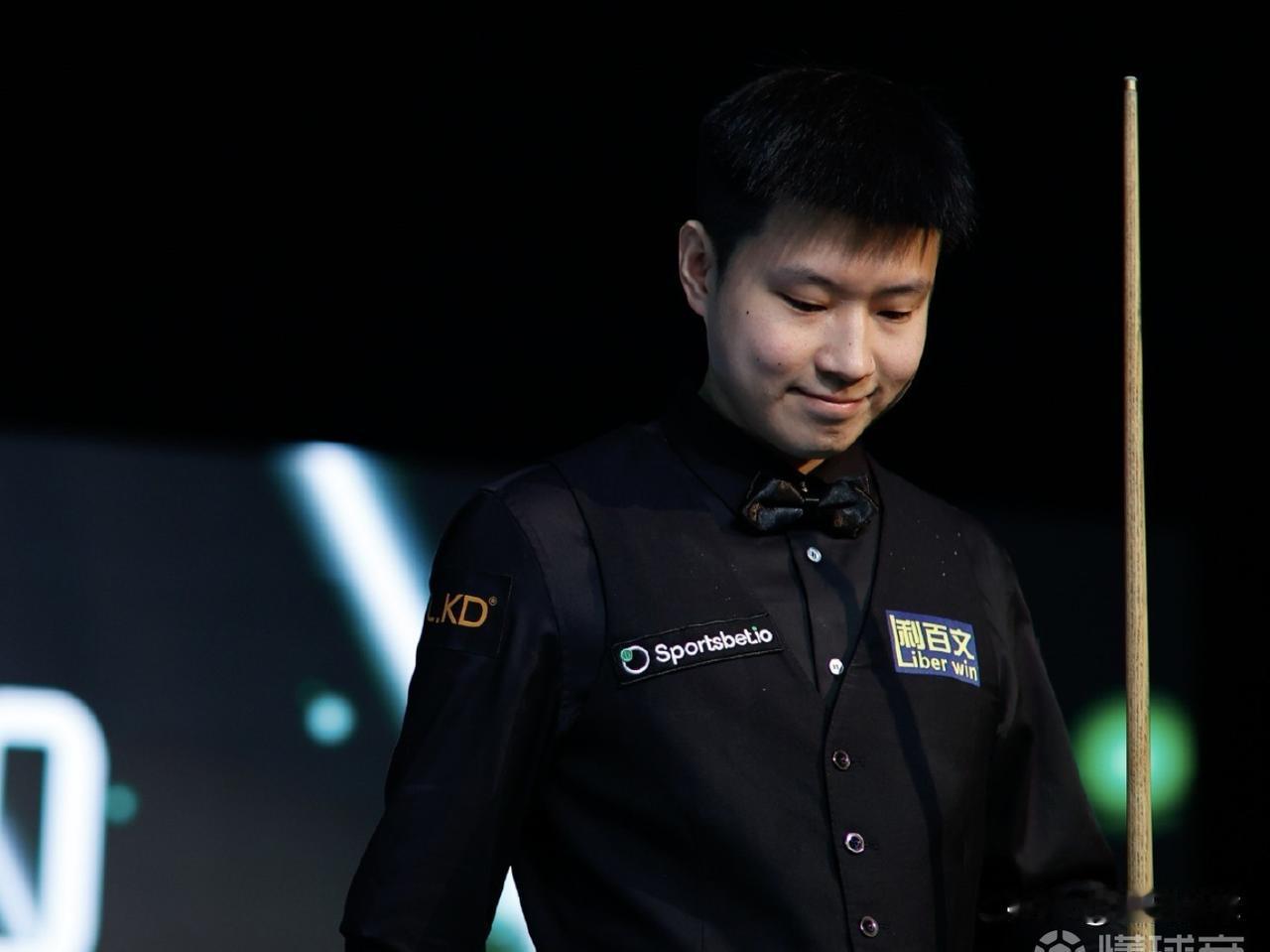 赵心童太牛了，再进决赛…2026斯诺克球员锦标赛半决赛，赵心童对阵马克-艾伦，最