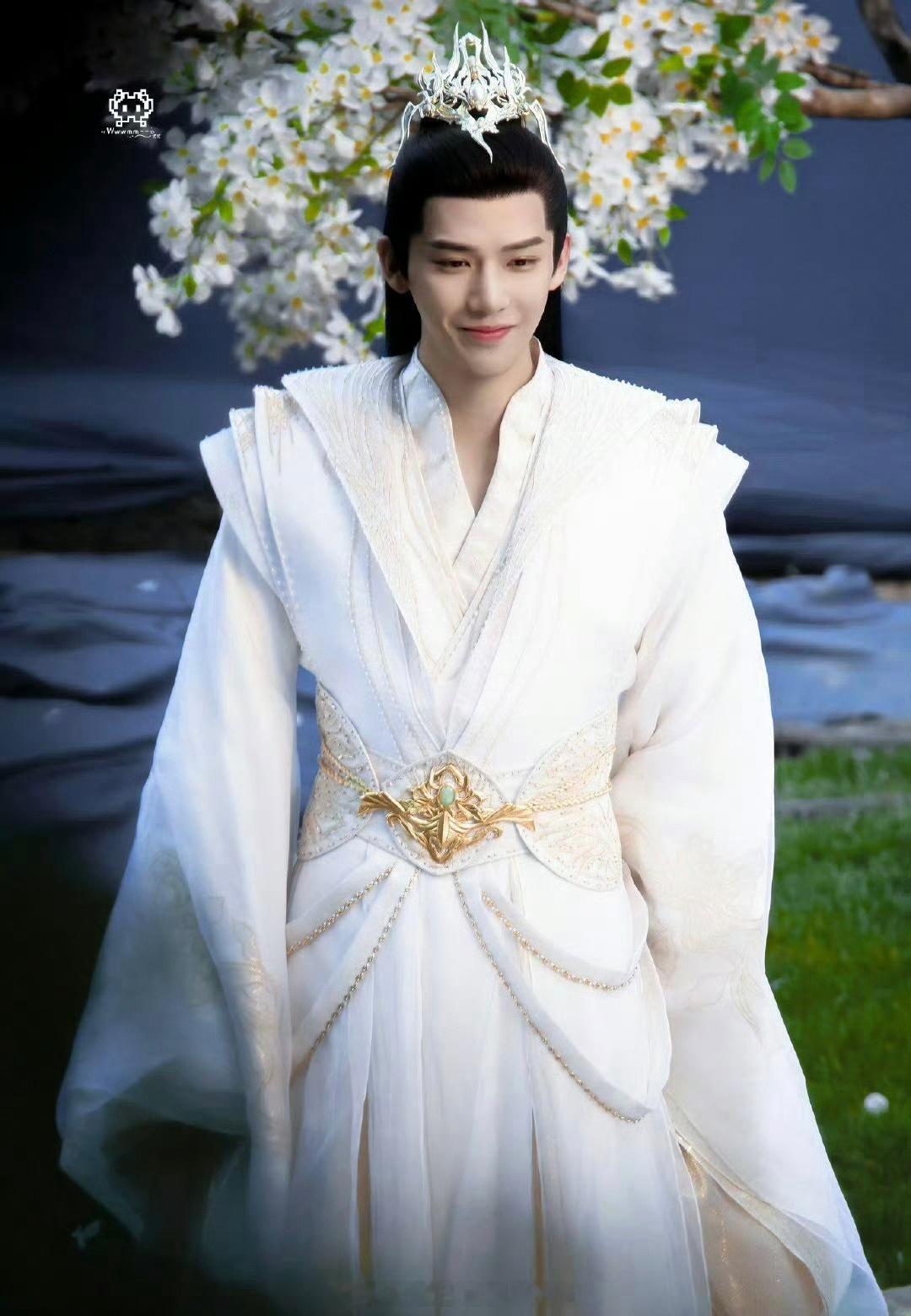 《一念江南》主演全阵容：赵今麦、王安宇、郭俊辰、王佳佳、林沐然、王菊、徐正曦。就