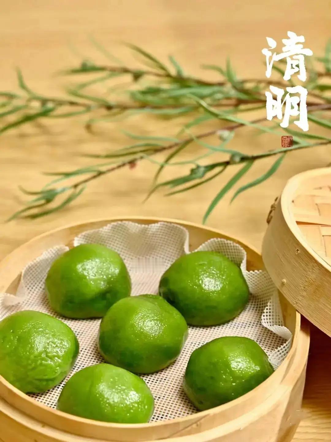故宫档案曝官员因青团被抄家。据记载，雍正二年清明，苏州织造李煦进贡“脂油青团”被