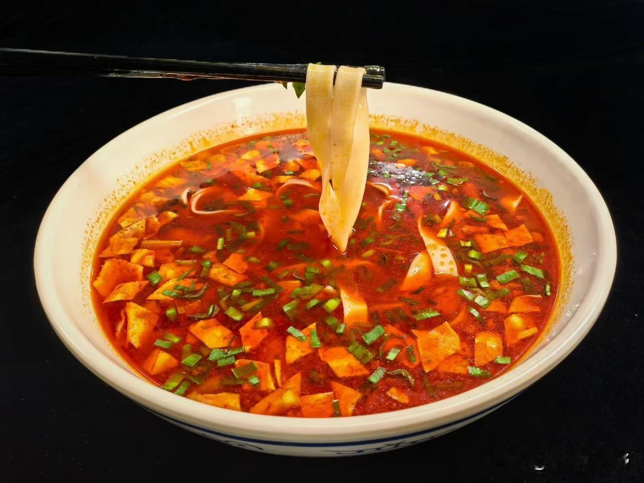 西府宝鸡是美食的天堂，西安艳阳天西府饭店将近200个地道西府小吃带进了古城西安陕