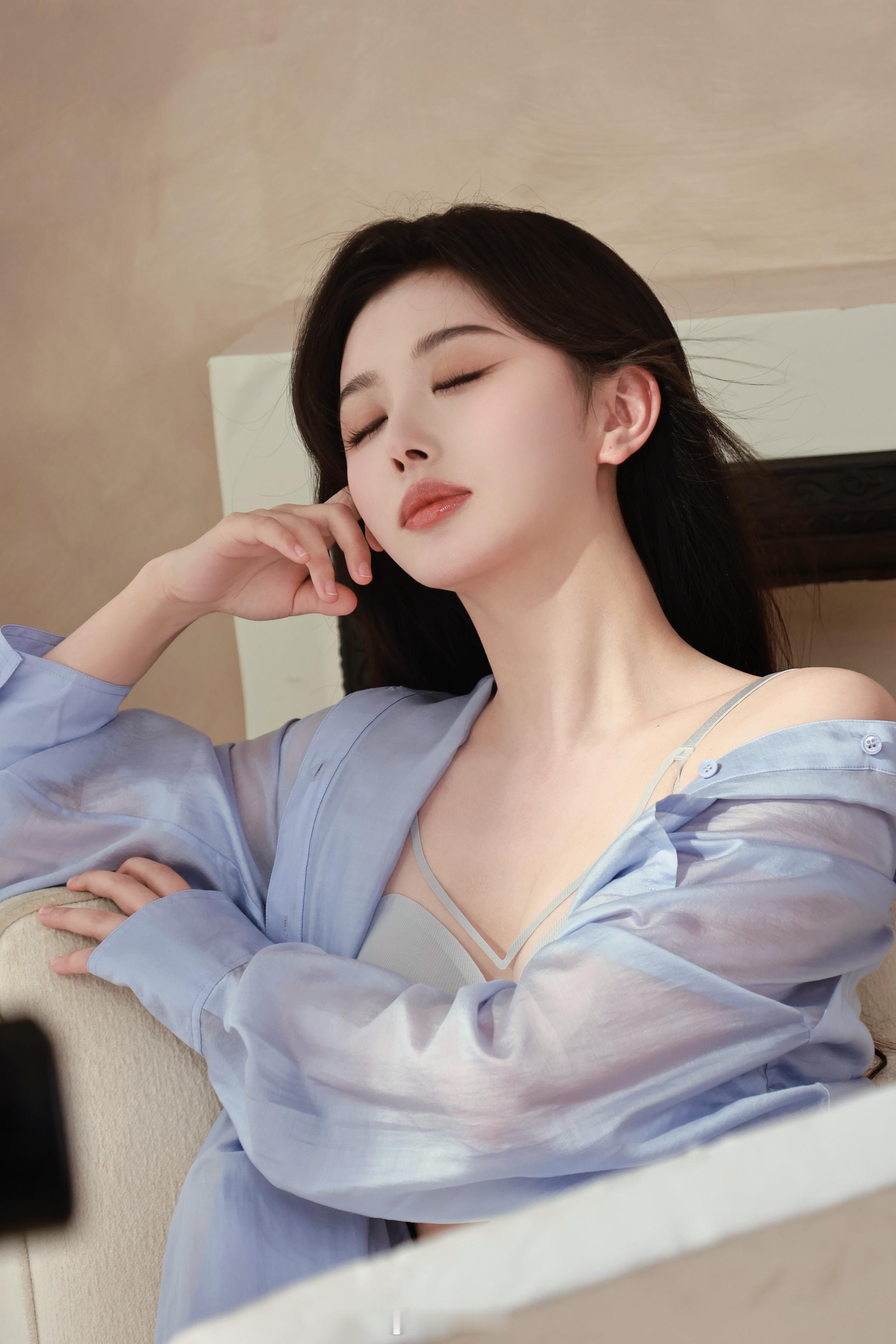 孔雪儿 美美get雪儿老婆同款，支持曼妮芬品牌风尚大使孔雪儿～
