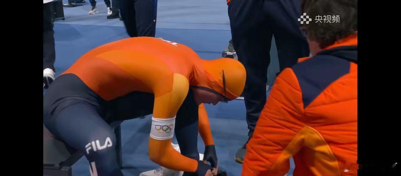 荷兰选手申诉成功重赛冬奥会男子1000米速度滑冰，和廉子文一组的荷兰选手排名第二