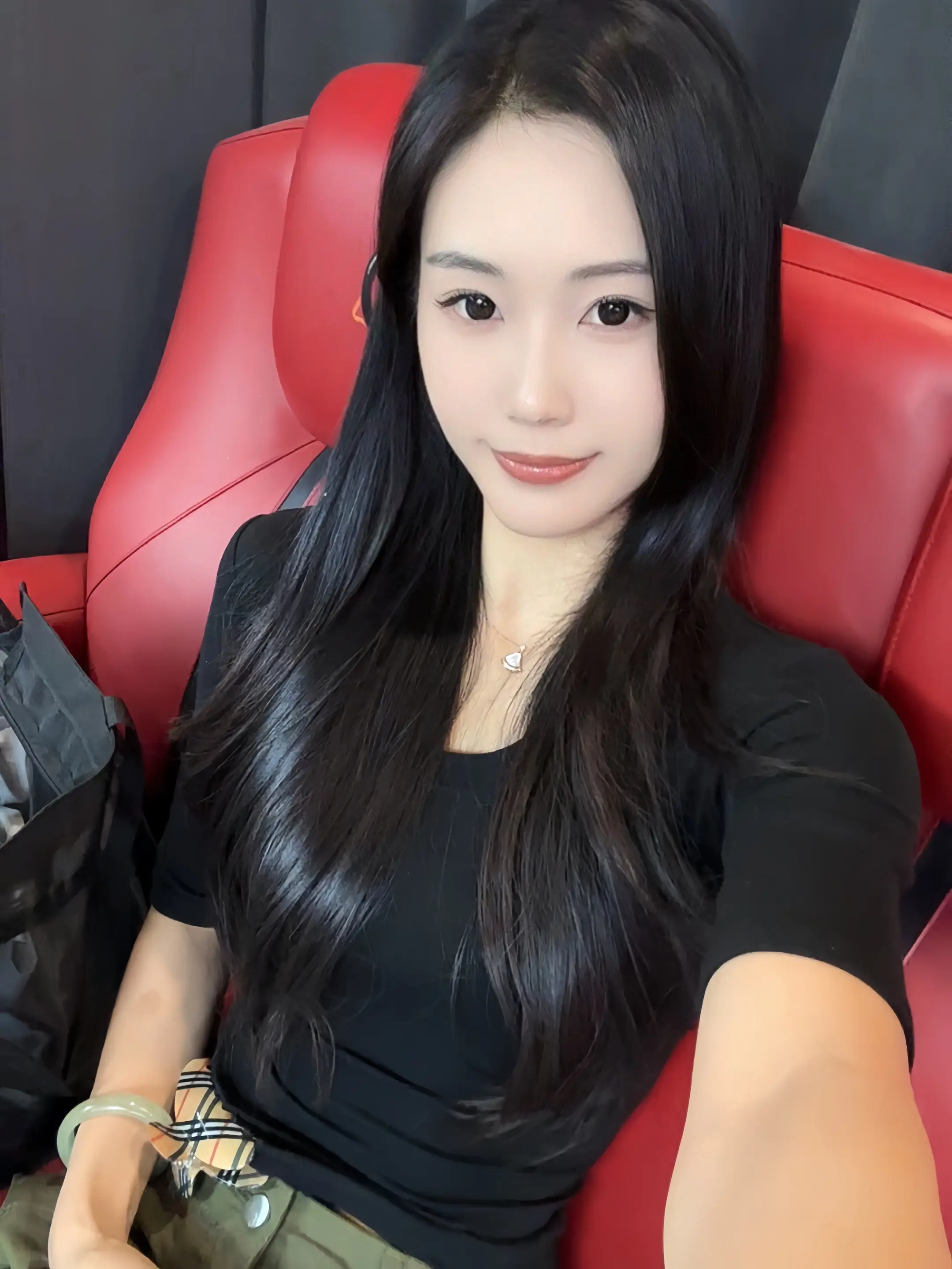 讨厌我又怎样 反正你的认可对我毫无意义