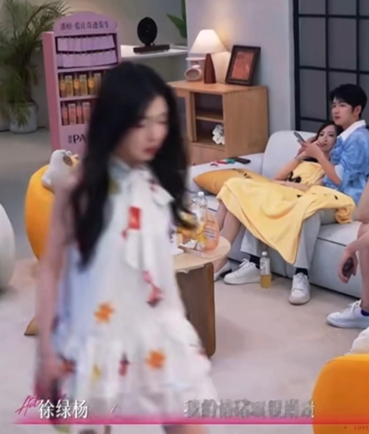 柳柳眼里没光了柳柳在和周佑凌夜聊后崩溃了，这时候明显眼里没光了 