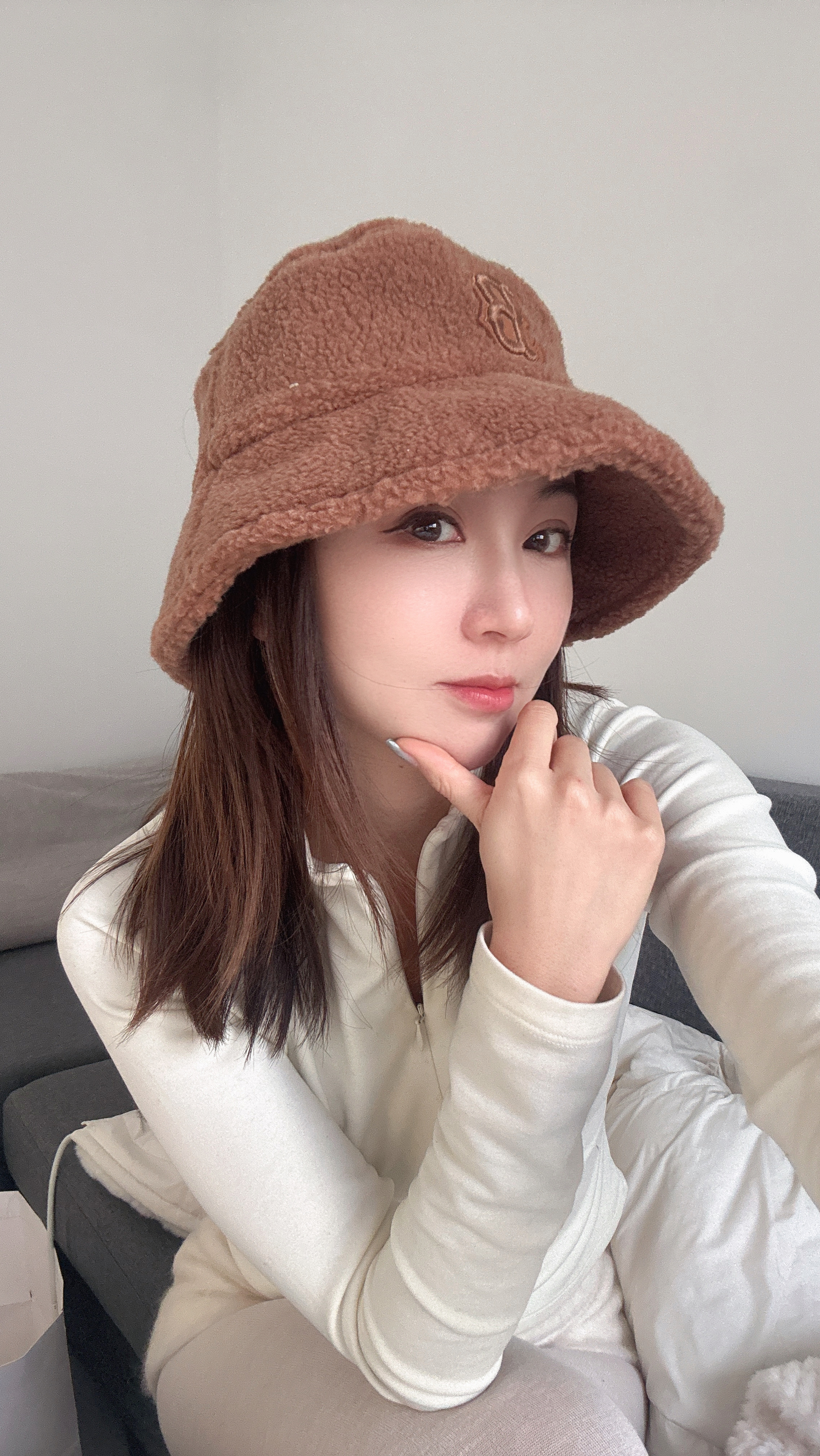 不同风格适配秋冬的帽子都是有厚度的～看起来就很秋冬可爱的、渔夫帽、冷帽、毛线帽等