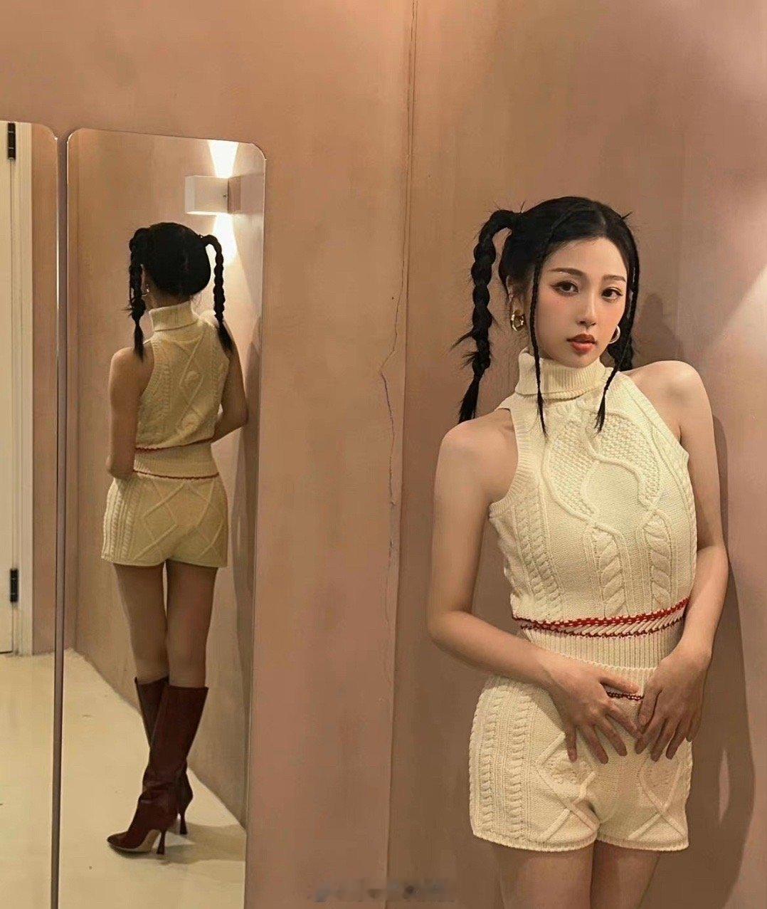 感觉郭敬明可以开班教人减肥。。。 ​​​