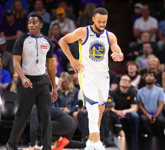 为什么打快船就很厉害勇士，打太阳就不行了呢？原因很简单！
NBA附加赛次轮，勇士