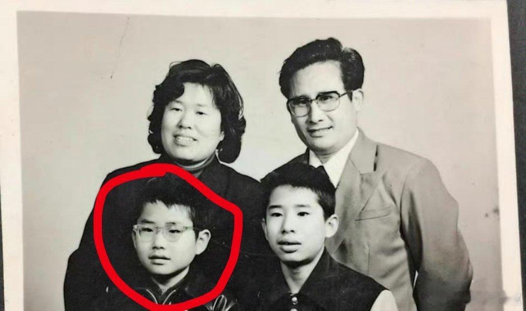 日本遗孤说不信我是日本孩子遗孤中的白眼🐺～三姓家孥---矢板明夫 