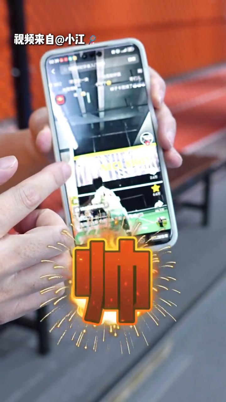 我想拍这一条视频给大家看一下。我也想试试，行不？走起。第二次尝试，正片开始。唱歌