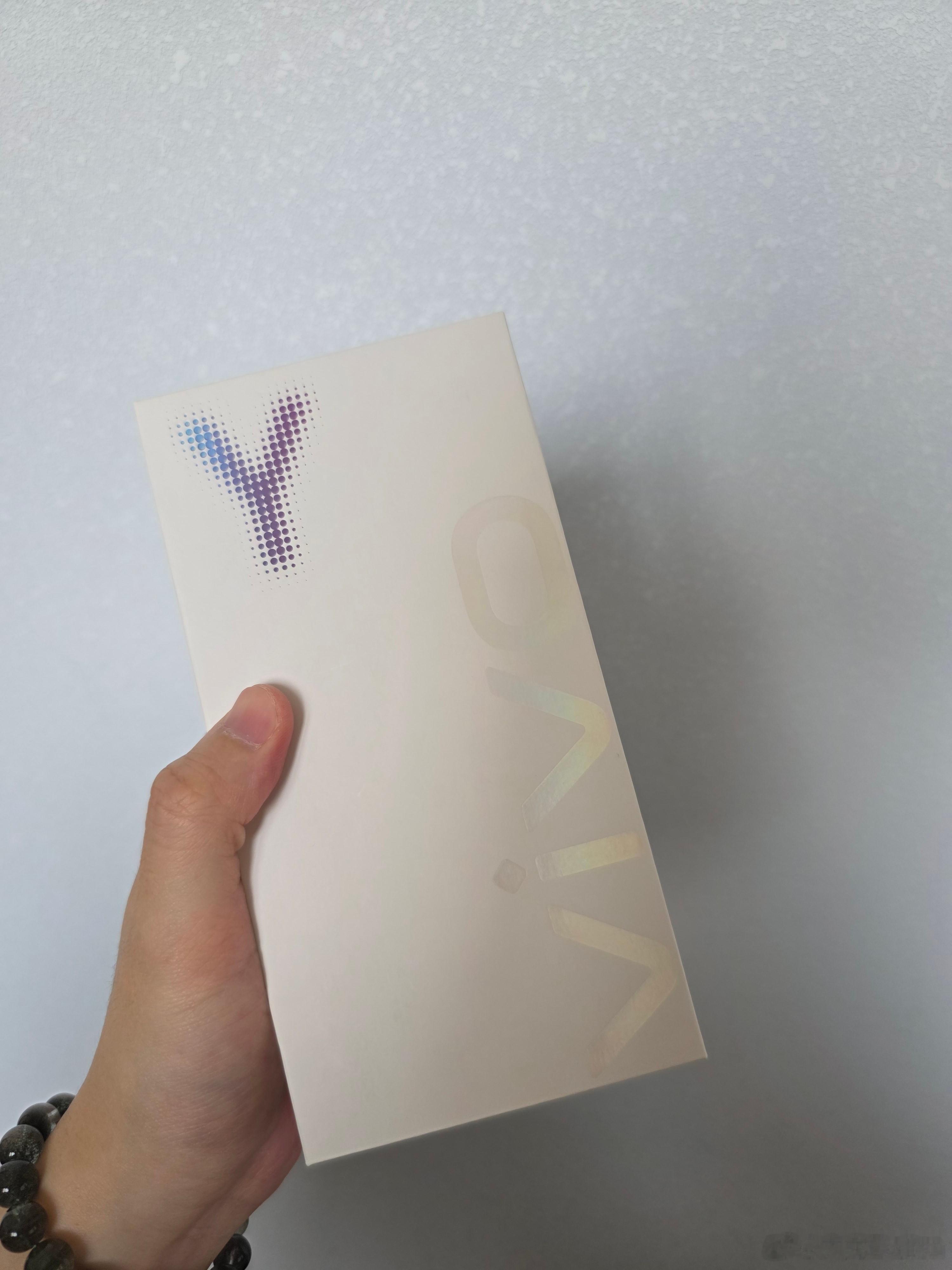 休息了两天，今天把前阵子中奖的奖品发出了，晚上还有新的手机抽！ ​​​