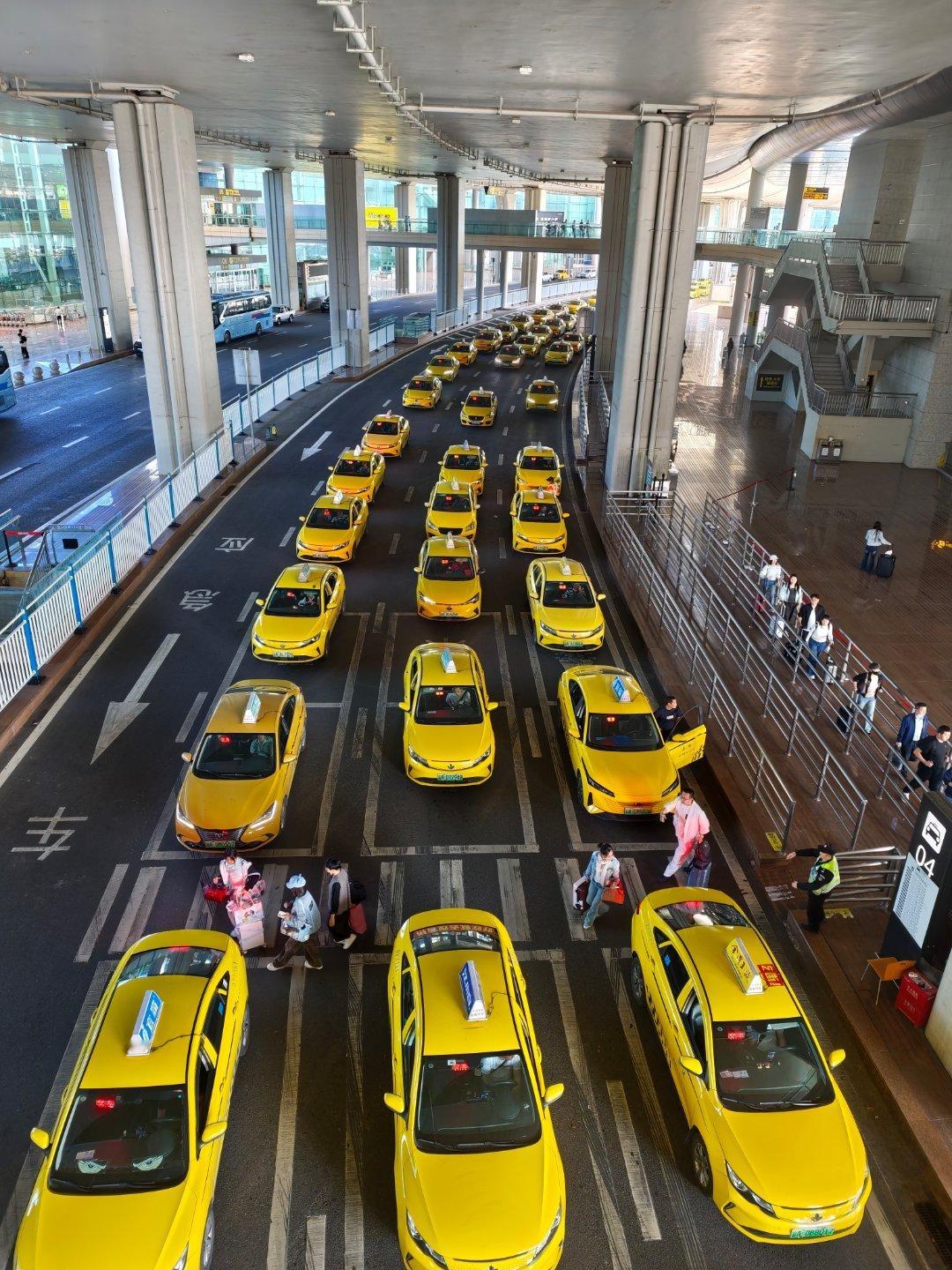 炉石传说 哇喔！终于见到了重庆黄色法拉利！