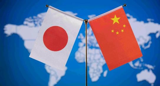 日本方面坐不住了！

中国一限制对日本的出口，日本就急着喊要改善关系，这操作真够