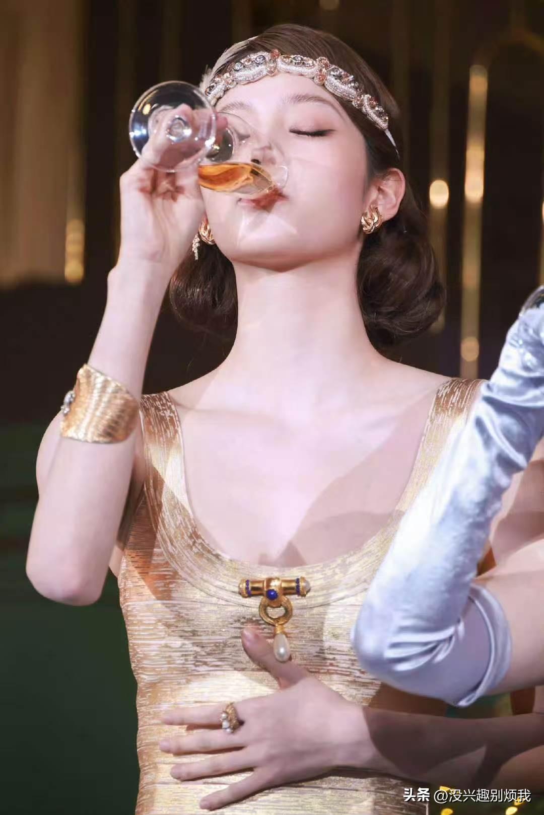 欧阳娜娜皮肤好粉嫩