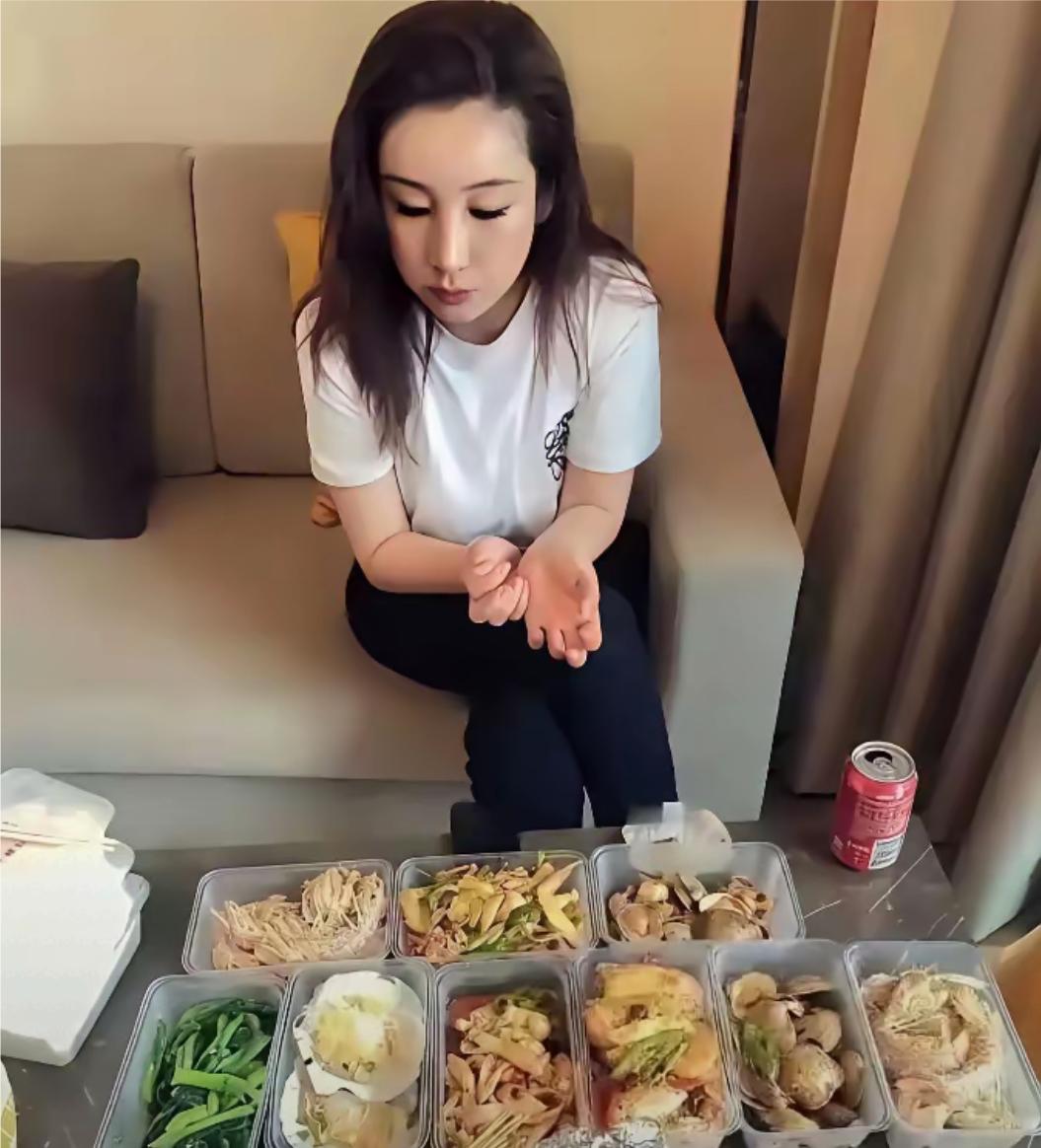 秦海璐这一餐好丰盛，营养搭配，吃了不长胖，还有营养。