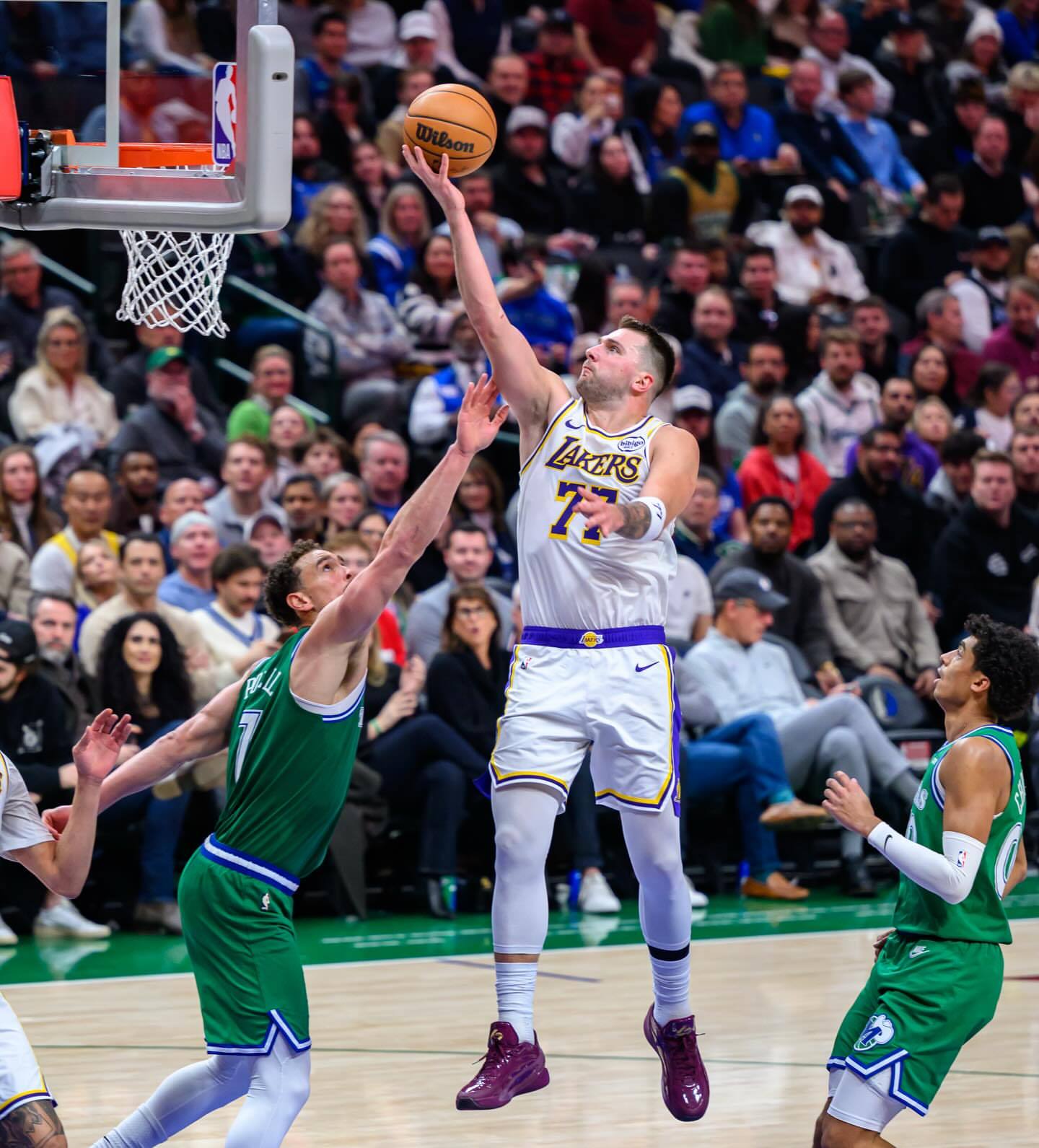 湖人vs独行侠洛杉矶湖人