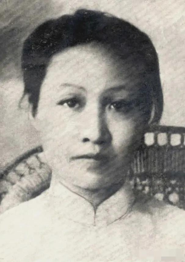 1935年抗日女英雄赵一曼受尽日寇酷刑，宁死不屈撼天地

1935年，女战士的肚